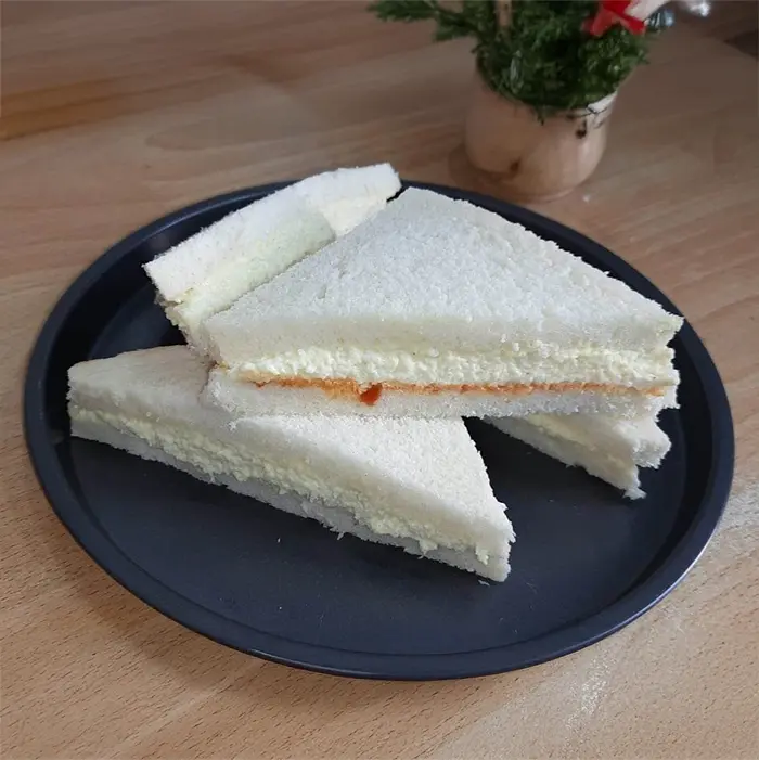 2 pcs Egg Sandwich
